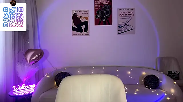 LinaMour Adlı Modelin Canlı XXX Sohbeti