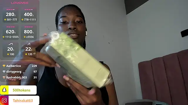 Tahira_21_'s Live XXX Chat