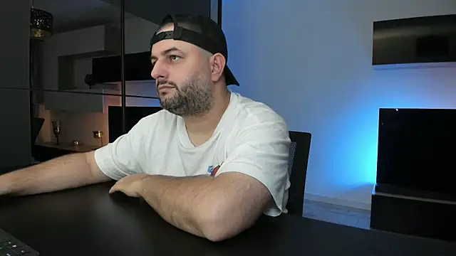 DravenPeak's Live XXX Chat