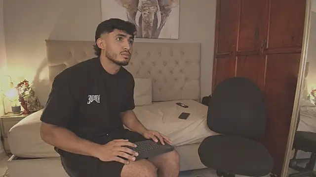 Chat XXX en directo de Maxi_and_Ares