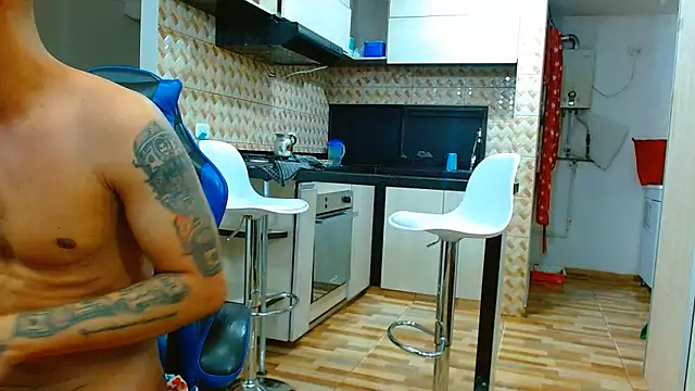 Chatroom XXX en direct de big--boss