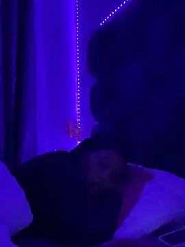 RainBougie's Live XXX Chat