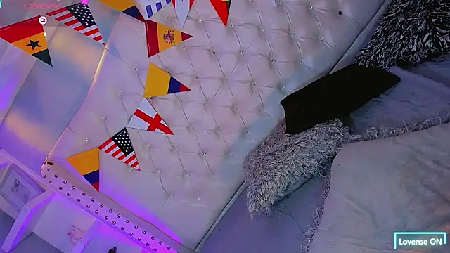 Maia_Hotts' Live XXX Chat