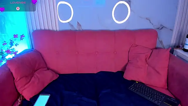 LunaRossie_'s Live XXX Chat
