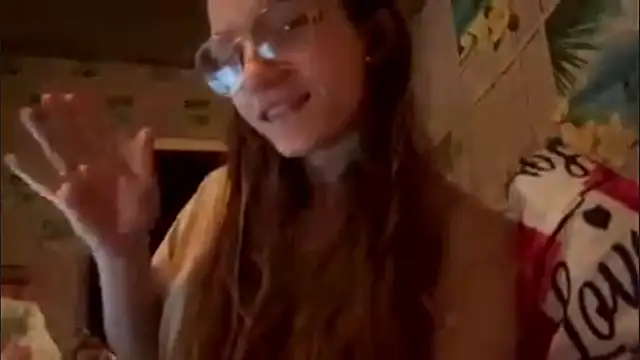 XXX chat uživo modela SparkleJebb