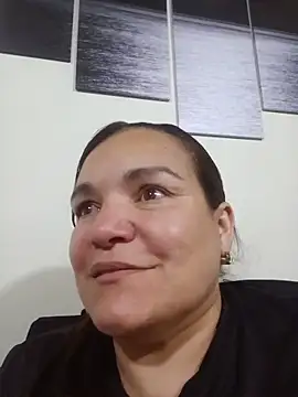 Zuleyka_69 Adlı Modelin Canlı XXX Sohbeti