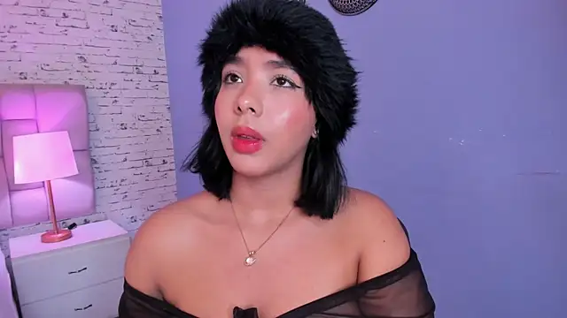 HiilaryBrownn's Live XXX Chat