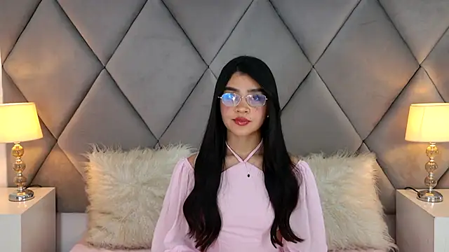 دردشة OliviaDiaz الجنسية المباشرة