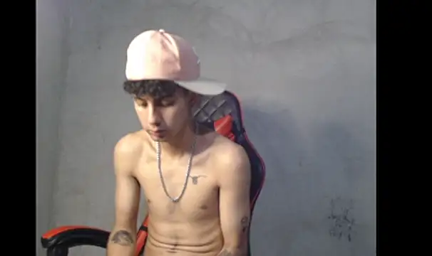 Garu_hot19 Chat XXX in diretta