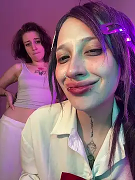 Dooubletroublee's Live XXX Chat