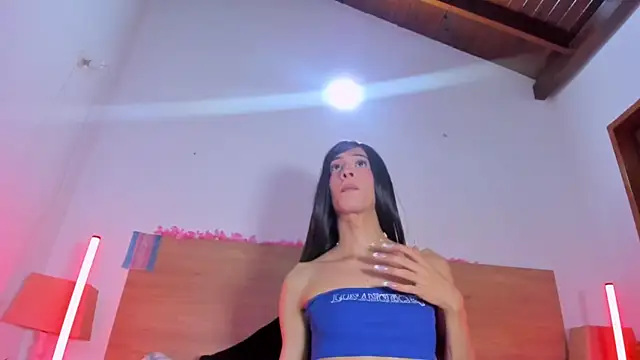 Chat +18 de LaraRous ao vivo
