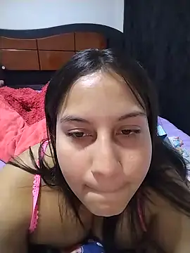 Chat XXX en directo de esmeralda_jadees