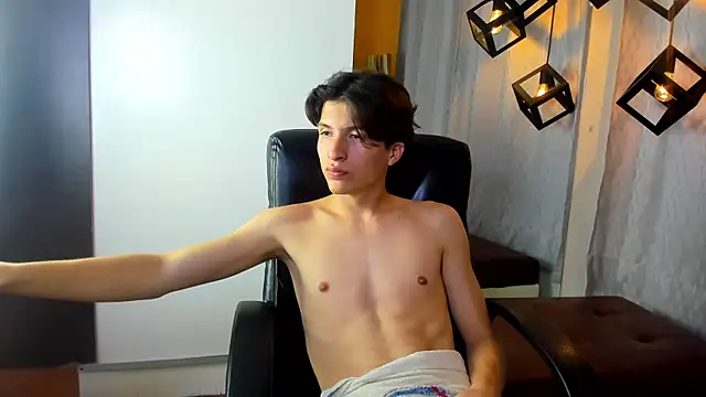 Marcoviolet's Live XXX Chat