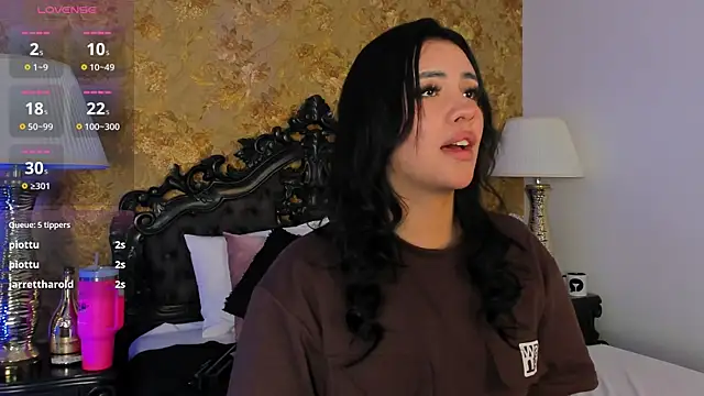 alanna_blaze's Live XXX Chat