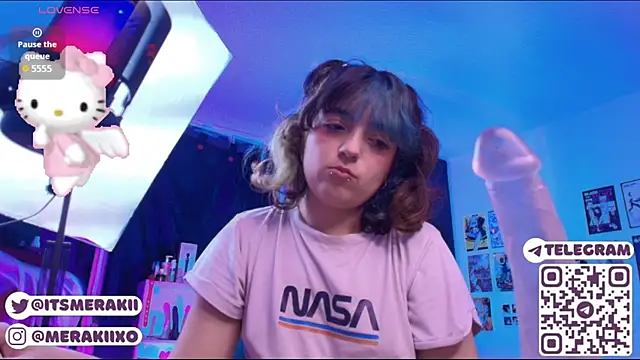 meraki_fraise's Live XXX Chat