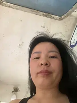 Chat +18 de Ivy_Trix2 ao vivo