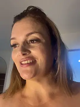 Taniabonet's Live XXX Chat