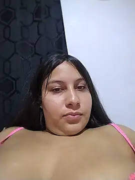 แชท XXX สดของ esmeralda_jadees