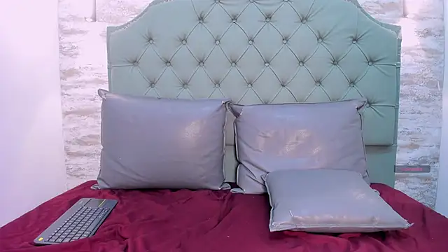 KataleyaVelvet Chat XXX in diretta