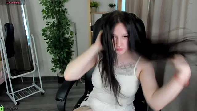 Emma-Blissa Adlı Modelin Canlı XXX Sohbeti