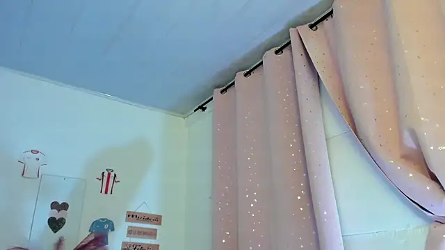 צ'אט XXX בשידור חי של RedMeloddy