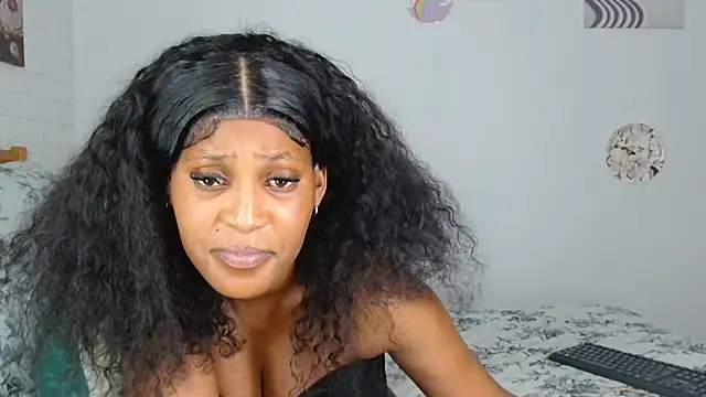 XXX chat uživo modela ConnieSmall24