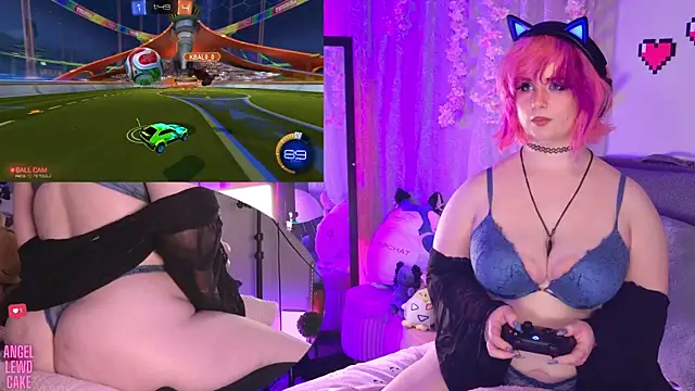 Онлайн чат XXX Angel-Lewd-Cake