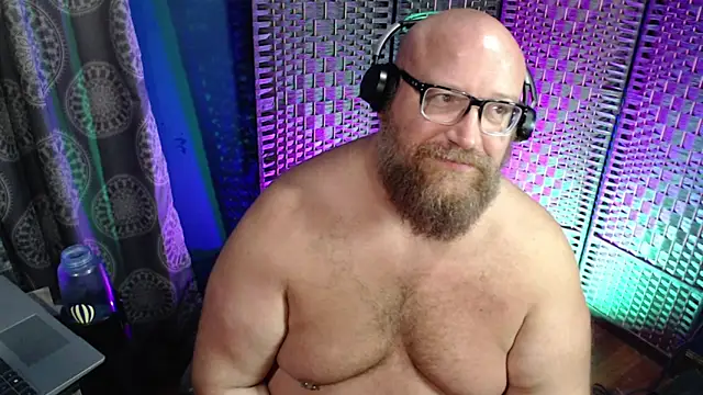 צ'אט XXX בשידור חי של BigBearforCuddles