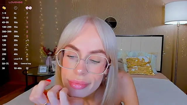 bellatip's Live XXX Chat