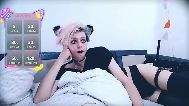 Littlepinkcat's Webcam Show