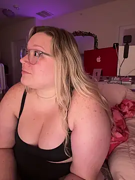 Chat XXX ao vivo de PiggyRose