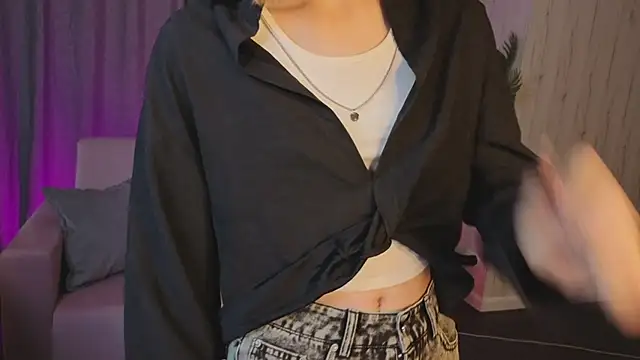 AliceJohansone Adlı Modelin Canlı XXX Sohbeti