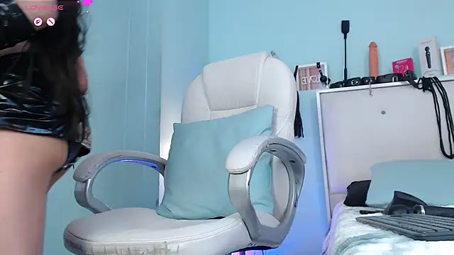 Emerald_gh Chat XXX live