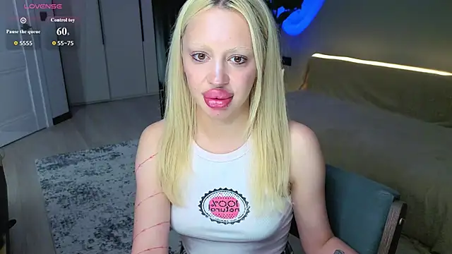 Luna_Beverly Adlı Modelin Canlı XXX Sohbeti