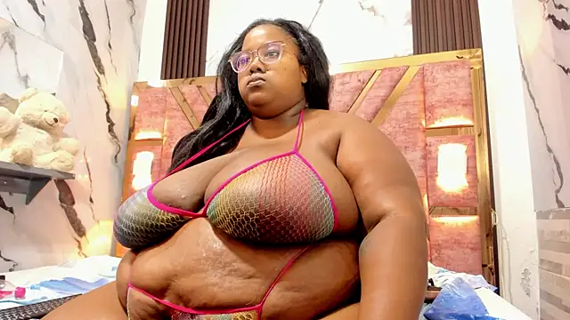 Chat +18 de RenataFoxter ao vivo