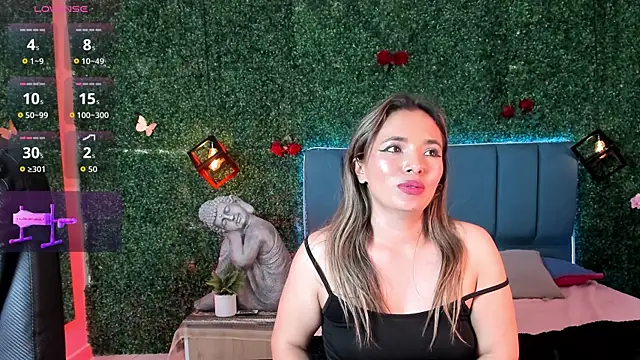 Kiaraa88 Live XXX-Chat