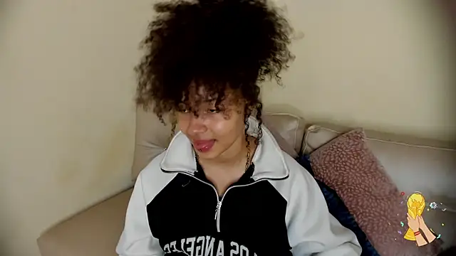 sofia_kay élő XXX-chatje