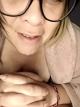 lualviz's Live XXX Chat