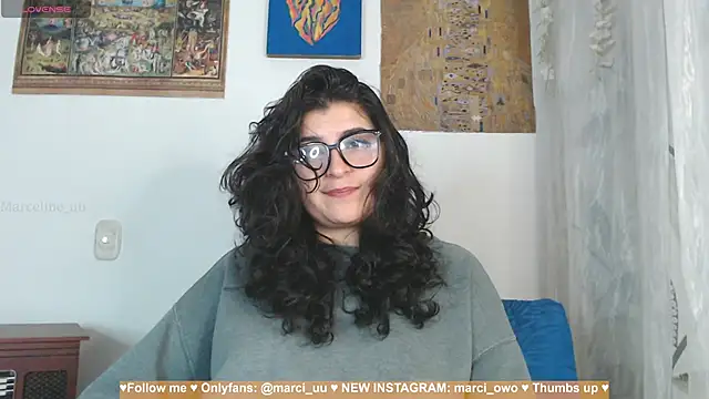 Marci_owo Chat XXX in diretta