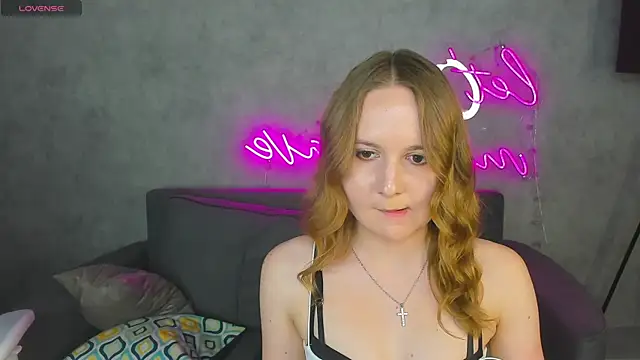 Emmaa_Kimm Adlı Modelin Canlı XXX Sohbeti