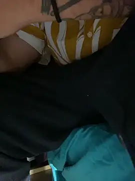 XXX chat uživo modela GusanoDelicioso