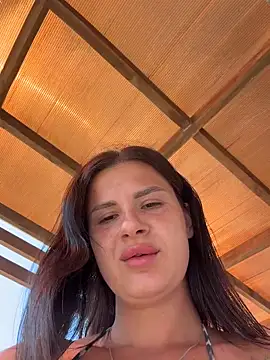 MiraReach's Live XXX Chat