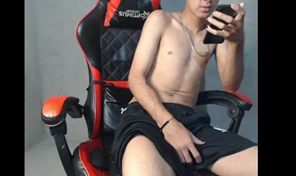 Garu_hot19 Chat XXX in diretta