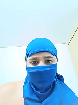 miakhalifa63 XXX чат на живо