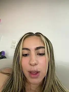 Chat XXX Live Cloee_Rainbow1