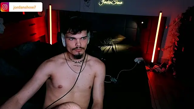 JordanShow Live XXX Chat