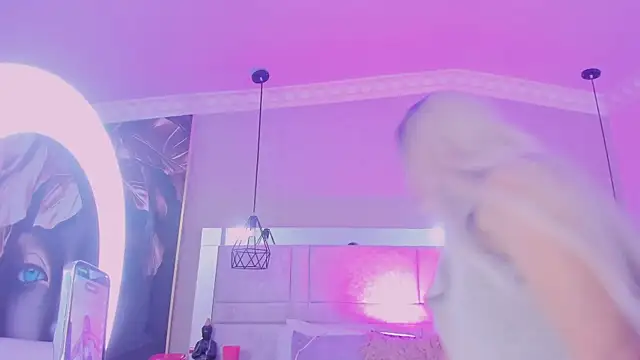 kimCosseyy Chat XXX live