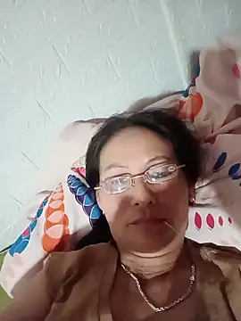 Chat +18 de Cucci07 ao vivo
