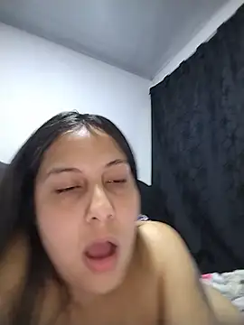 esmeralda_jadees' Live XXX Chat