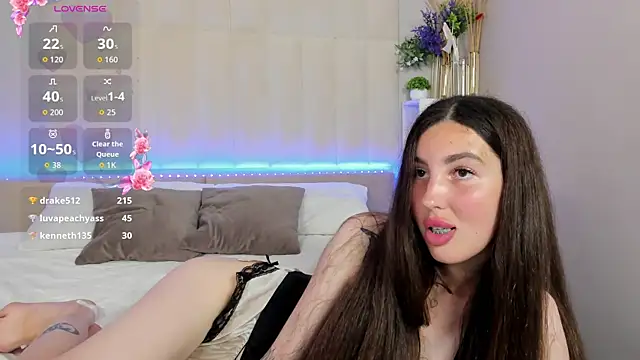 LiraRevery's Live XXX Chat